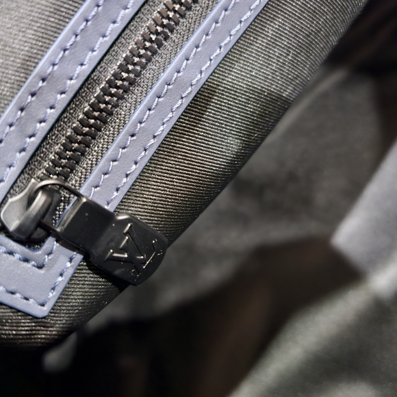 Louis Vuitton Keepall Bandouliere 50 Giant Monogram Shadow Blue Travel Bag Leath - Picture 14 of 16